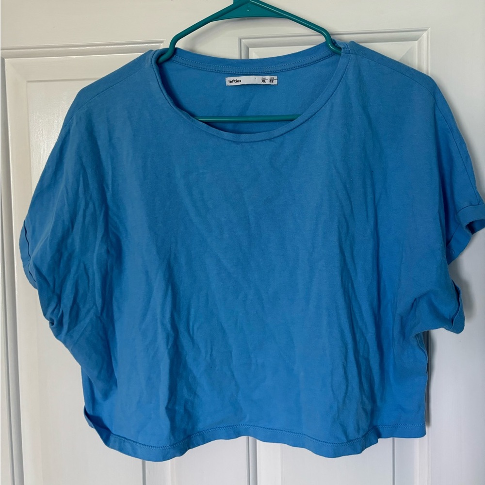 Light blue cropped t shirt